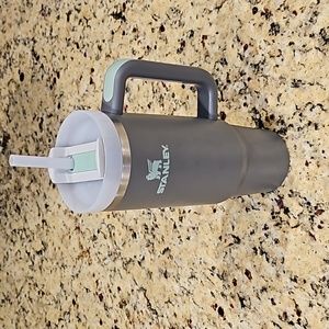 Stanley 30 oz with Straw